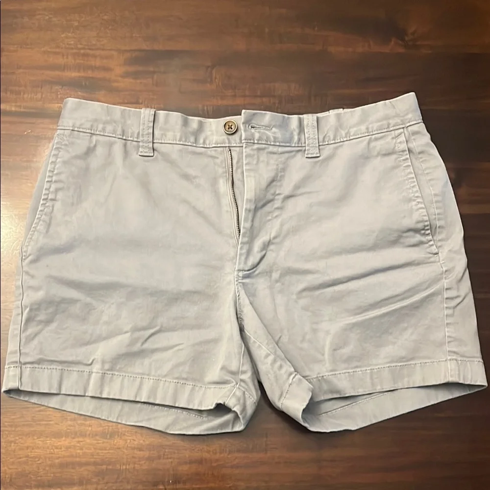 ⭐️🌴 J Crew Grey 5” Inseam Classic Shorts